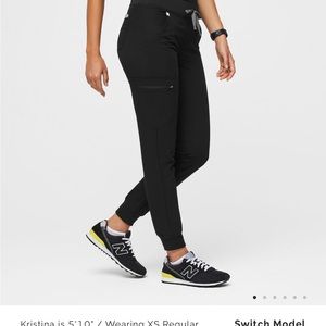 Figs Joggers, Size Large